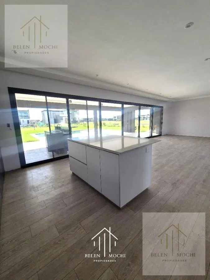 Venta / Alquiler de Casa En Terralagos Barrio Privado en Canning 5