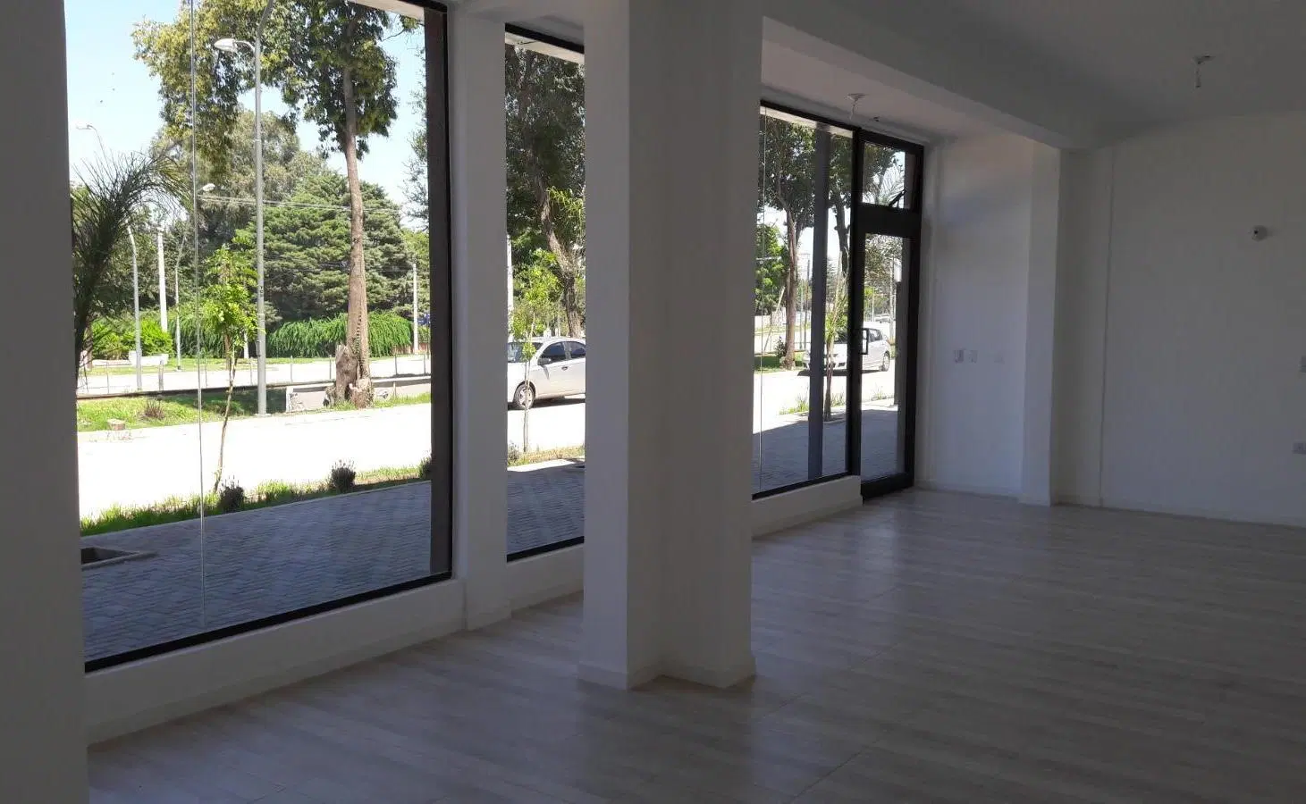Local Comercial Solares de Santa María 3 3