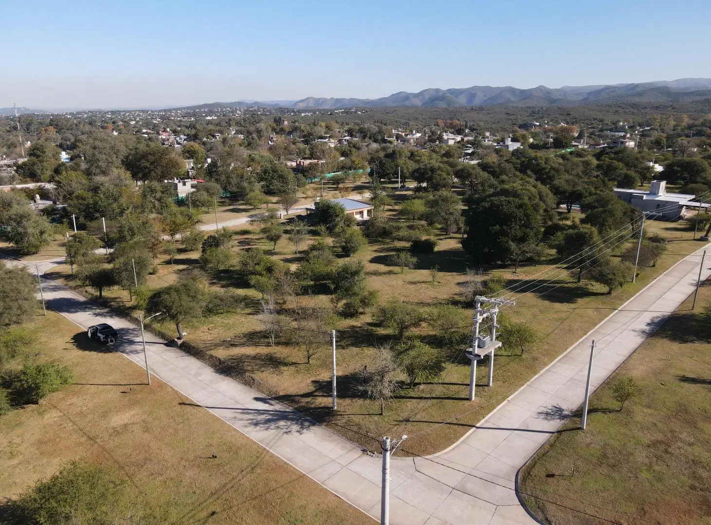 LOTES EN VENTA DE 450 M2 EN BARRIO PRIVADO CON SEGURIDAD 24 HS - LA ADELA, UNQUILLO. 2