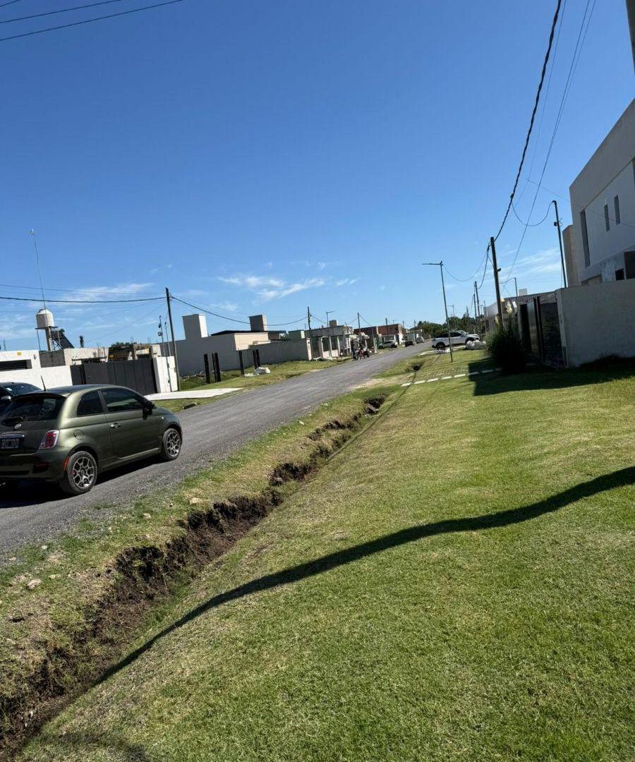 OPORTUNIDAD LOTE EN VENTA BARRIO LA CHIQUITA 135 ENTRE 446 Y 453 - 611 METROS