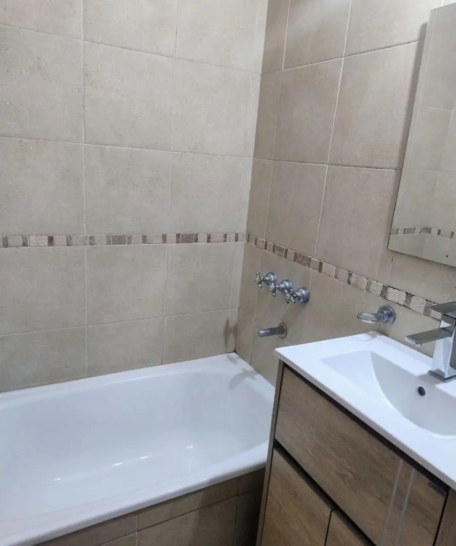 DEPARTAMENTO EN ALQUILER UBICADO EN 43 Y 24 1 DORMITORIO 4