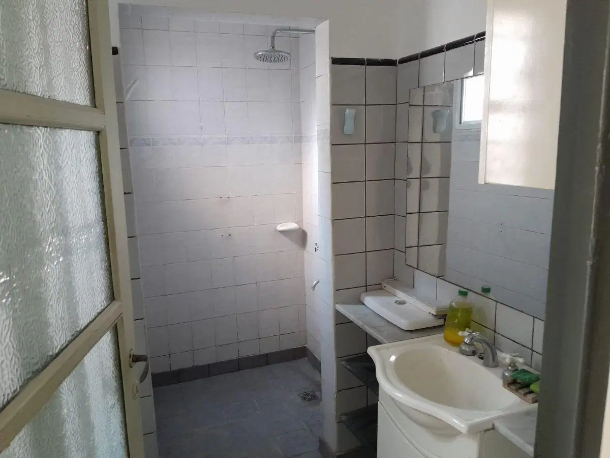 CASA EN ALQUILER 530 ESQUINA 4 TOLOSA - 3 DORMITORIOS 5