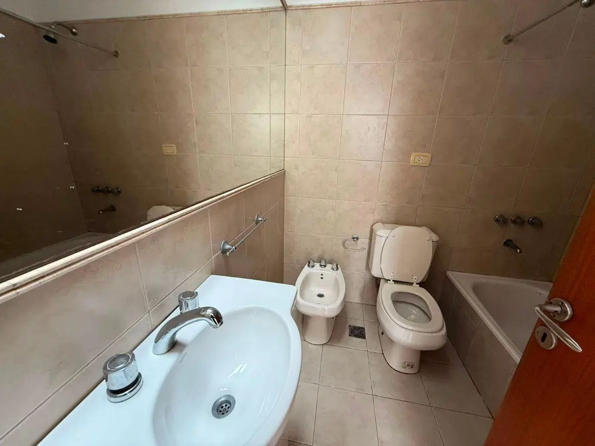 DEPARTAMENTO EN ALQUILER - 38 ENTRE 5 Y 6 - 2 DORMITORIOS - BALCÓN CON PARRILLA 2