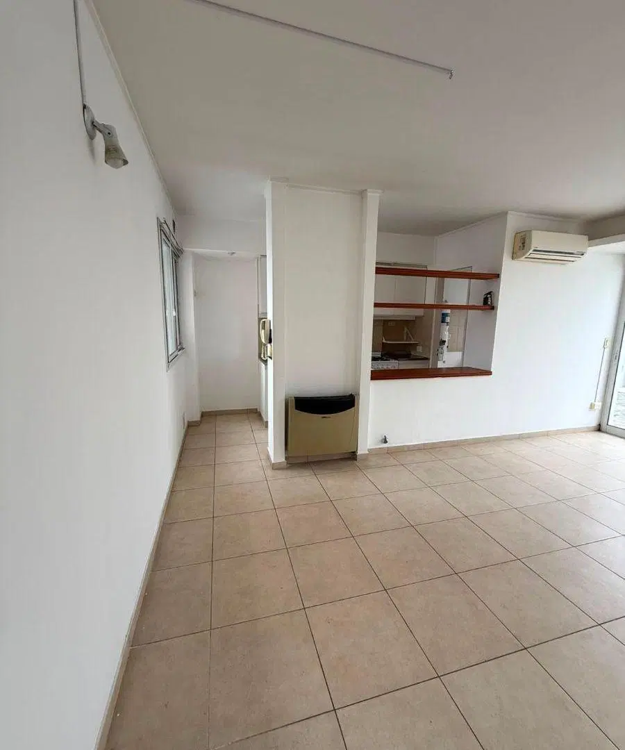 DEPARTAMENTO EN ALQUILER - 38 ENTRE 5 Y 6 - 2 DORMITORIOS - BALCÓN CON PARRILLA 3