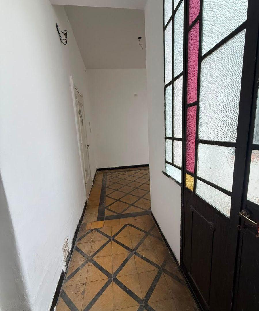 Foto de CASA EN ALQUILER - 1 ESQUINA 529 TOLOSA - 2 DORMITORIOS - COCHERA, imagen 1