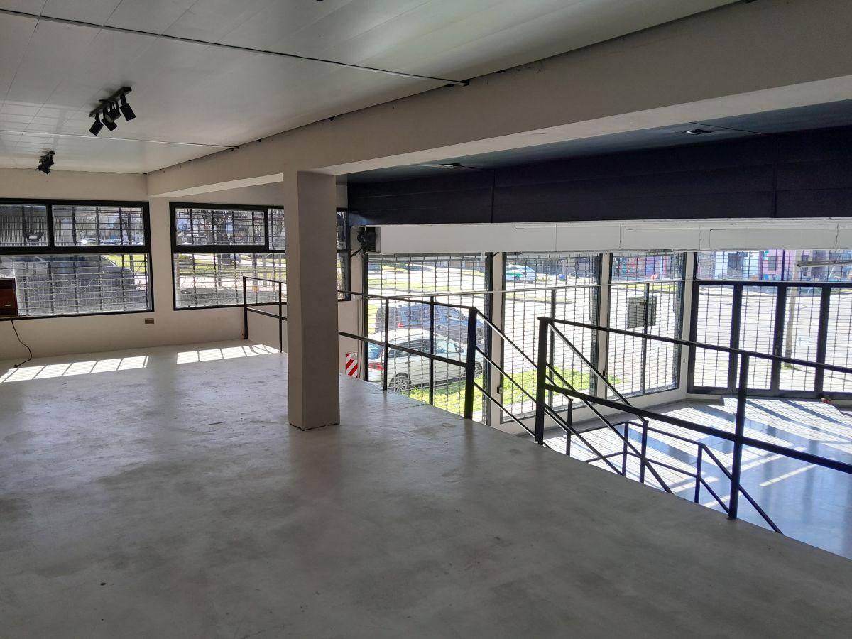 Foto de Local de sup. del terreno 304,50 mts2 en alquiler en La Plata, imagen 4