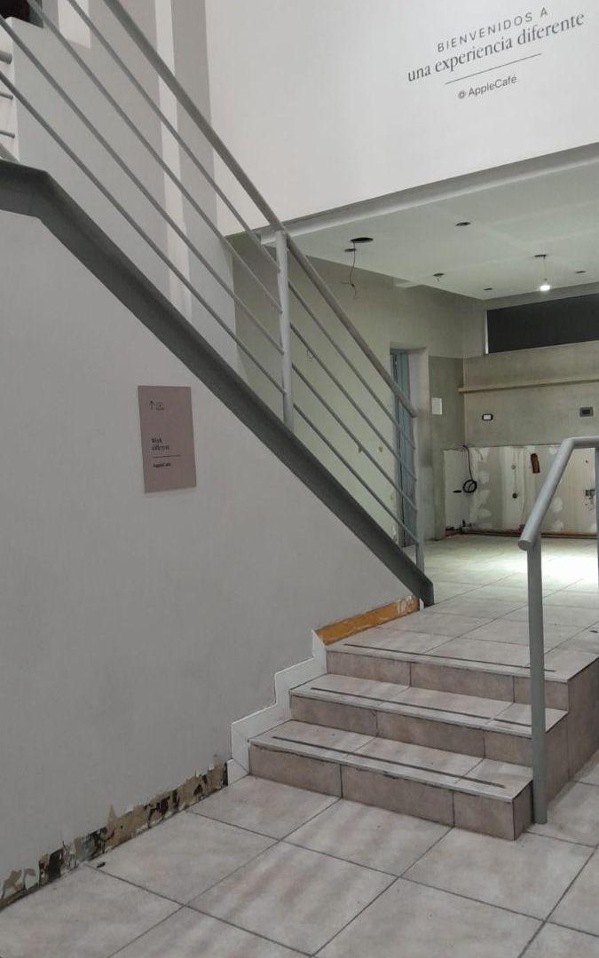 Foto de Local de 100 m² en alquiler en La Plata, imagen 4