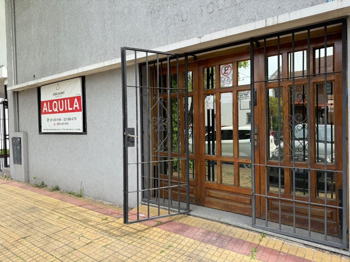 Foto de CASA AL FRENTE IDEAL DESTINO COMERCIAL/ESTUDIO 10 ENTRE 34 Y 35, imagen 1