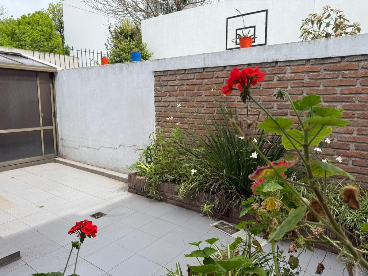 Foto de CASA AL FRENTE IDEAL DESTINO COMERCIAL/ESTUDIO 10 ENTRE 34 Y 35, imagen 2