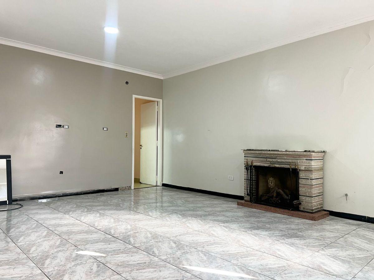 Foto de CASA EN VENTA - 42 ENTRE 25 Y 26 - 3 DORMITORIOS - POSIBLE APTO BANCO, imagen 4