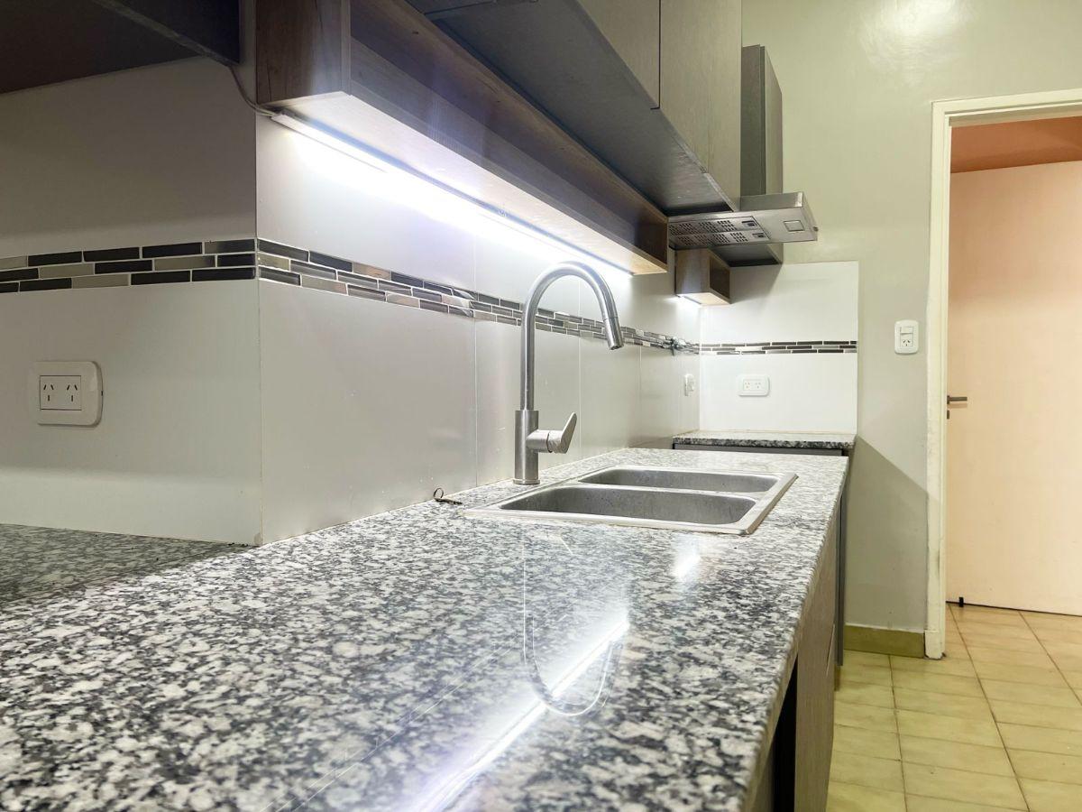Foto de CASA EN VENTA - 42 ENTRE 25 Y 26 - 3 DORMITORIOS - POSIBLE APTO BANCO, imagen 1