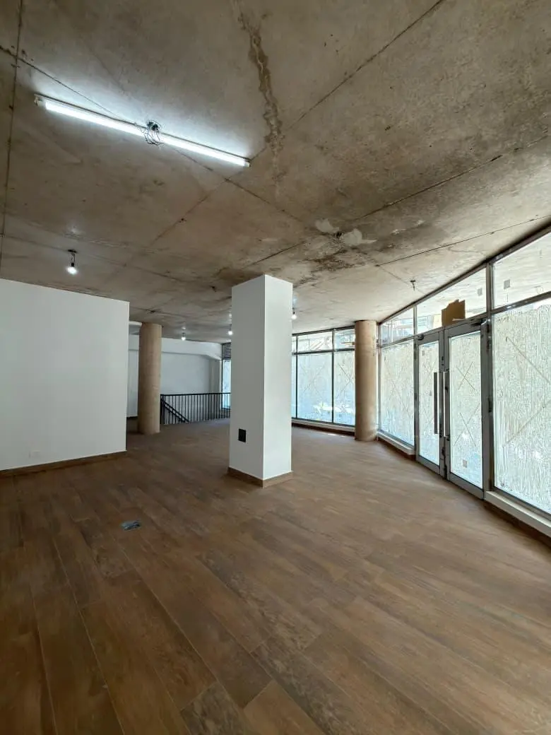 Local en esquina- Belgrano- Venta o Alquiler- 167 m2 2