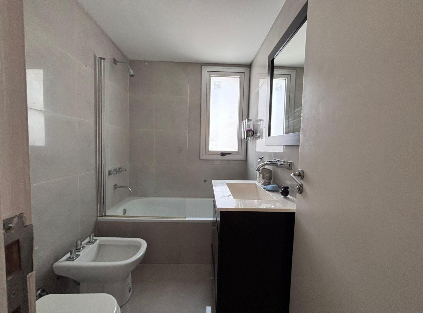 Foto de Venta 2 ambientes con cochera- Belgrano - Full amenities, imagen 2