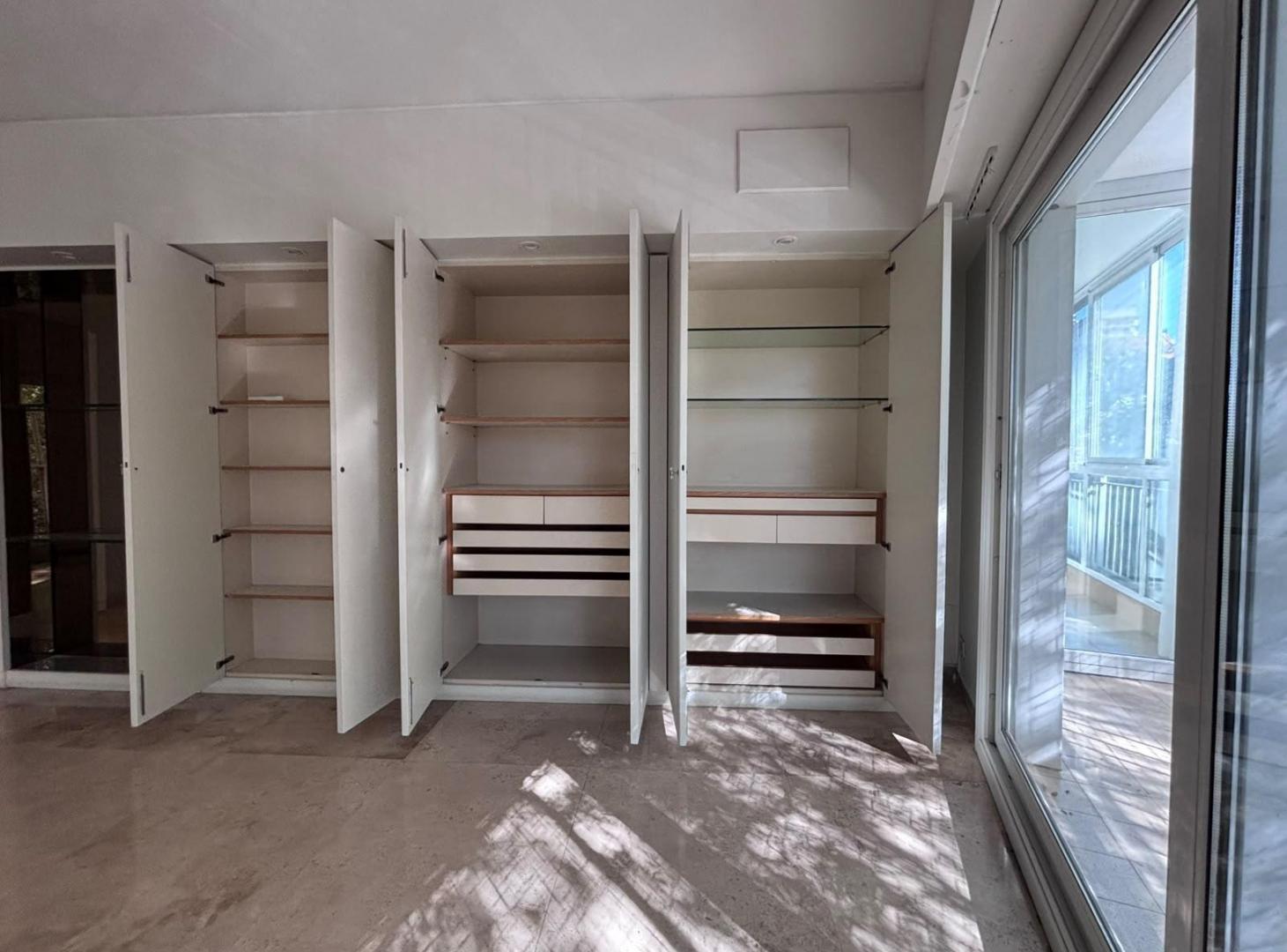 Foto de Alquiler Departamento 4 ambientes con dependencia - Las Cañitas, imagen 1