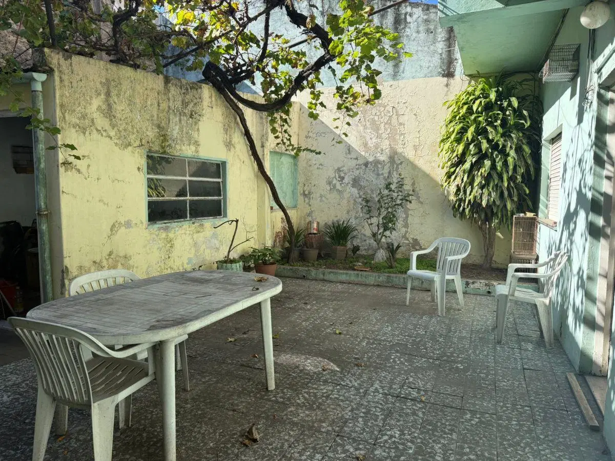 CASA EN VENTA 3 AMBIENTES A RECICLAR EN MATADEROS 8