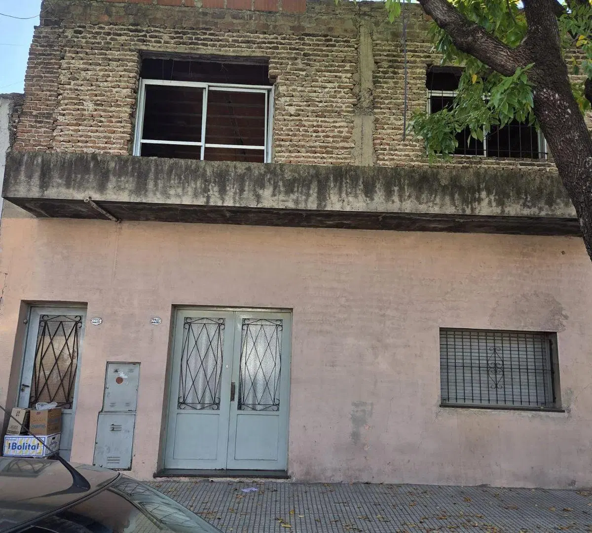 CASA EN VENTA 3 AMBIENTES A RECICLAR EN MATADEROS 1