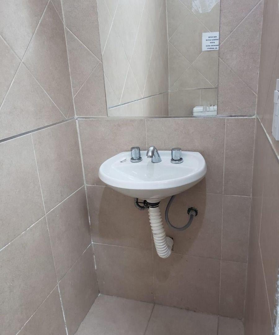 Foto de ALQUILO LOCAL COMERCIAL DIEGO DE TORRES 1422 SAN VICENTE, imagen 5