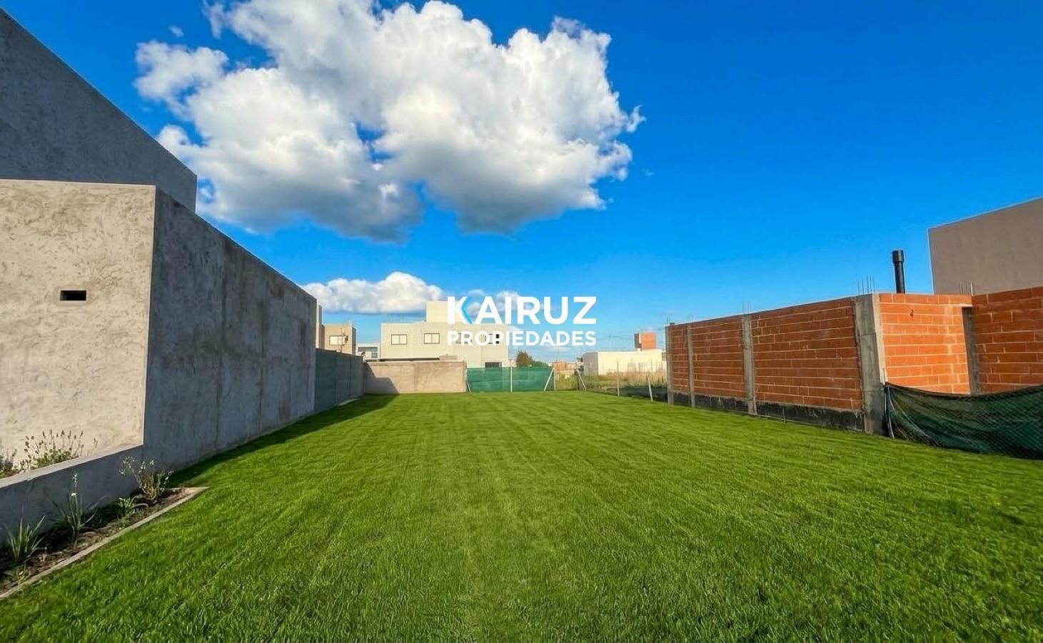 Foto de VENDO LOTE COMERCIAL / APTO DUPLEX EN DOCTA BOULEVARD, imagen 2