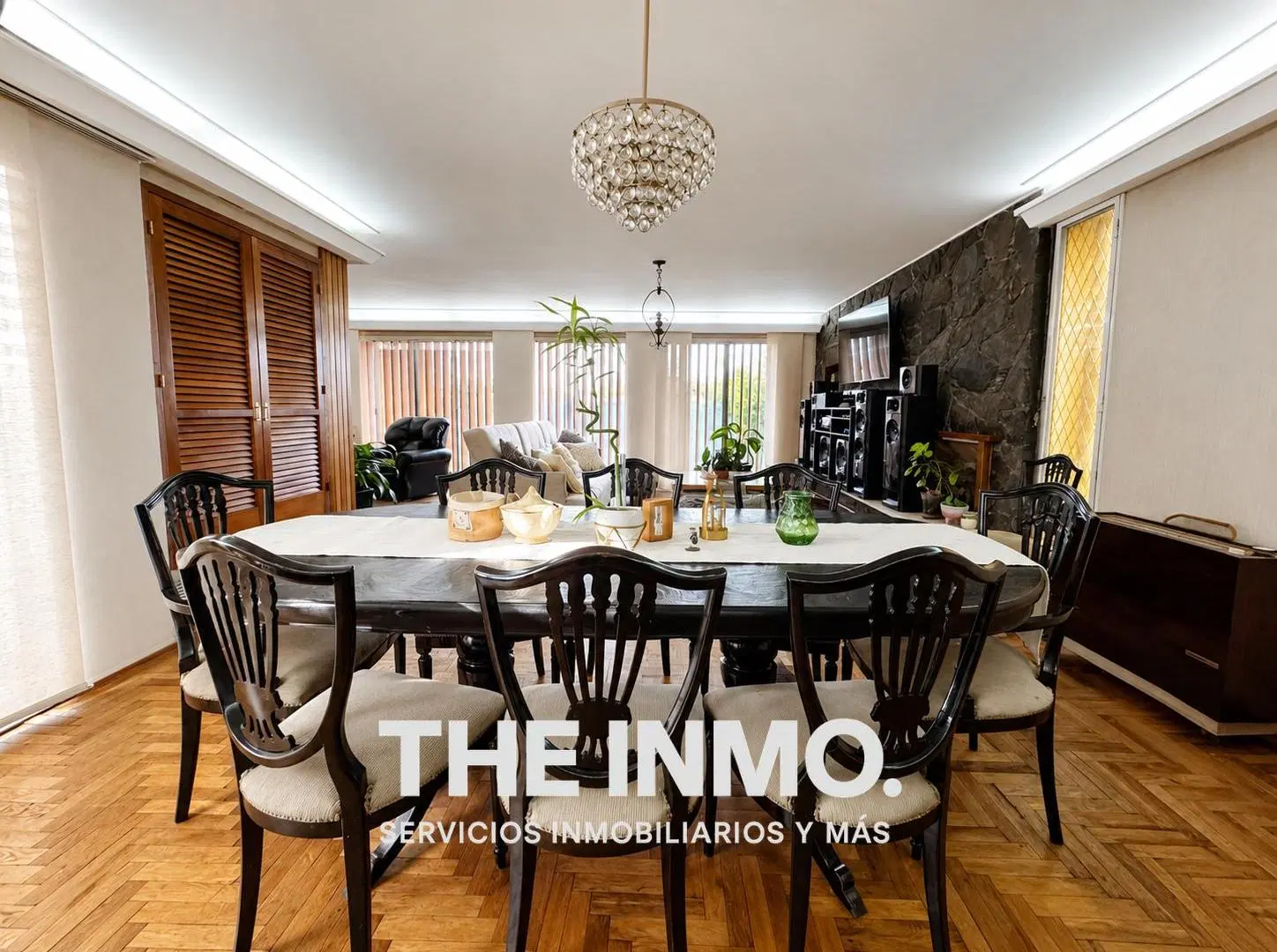 Casa en venta con 4 dormitorios y 460m2 cubiertos en Godoy Cruz Mendoza 3