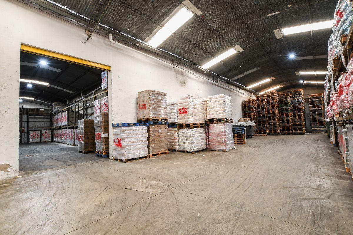 Foto de ALQUILER GALPÓN UBICACIÓN ESTRATÉGICA, imagen 4