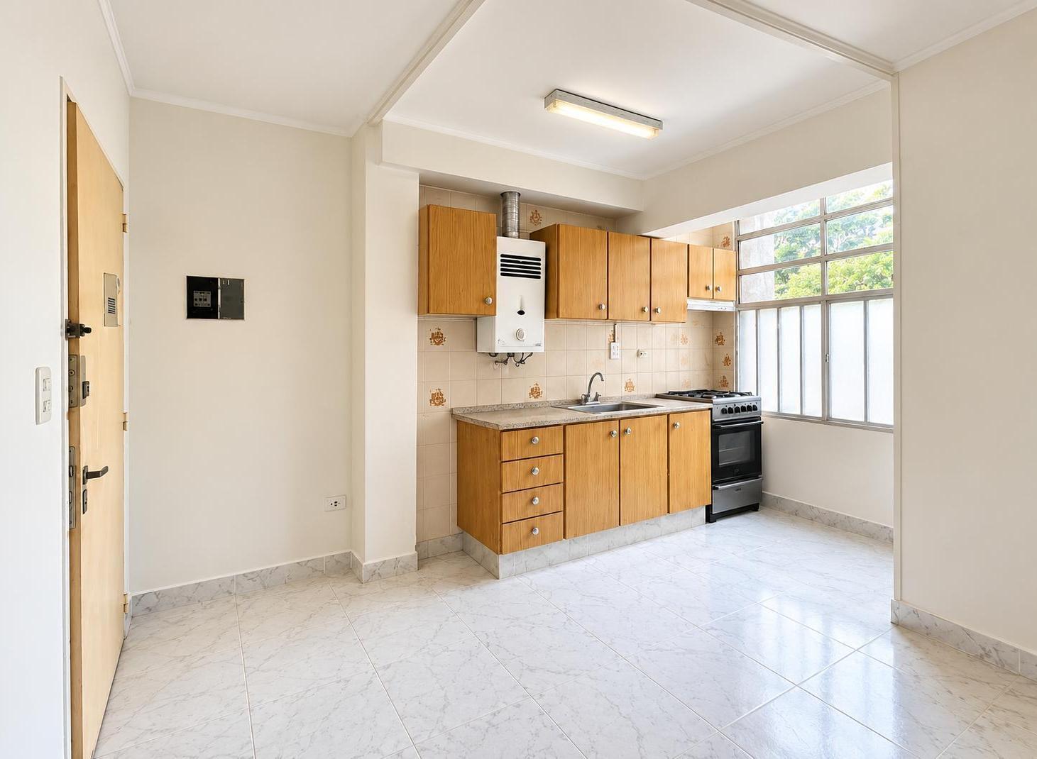 Foto de DEPARTAMENTO DE 2 DORMITORIOS GUEMES 2100, imagen 2