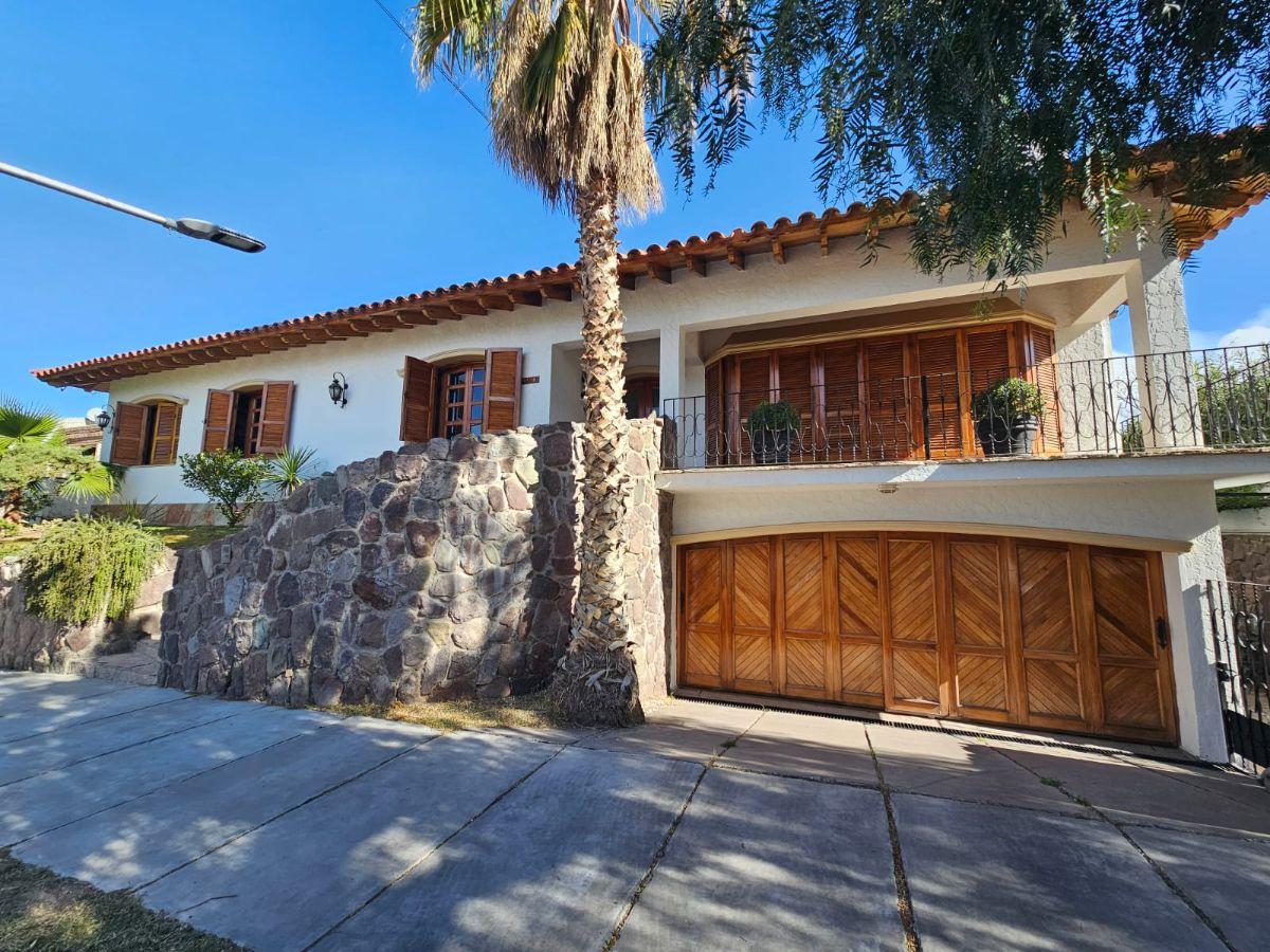 CASA EN VENTA, BARRIO DALVIAN