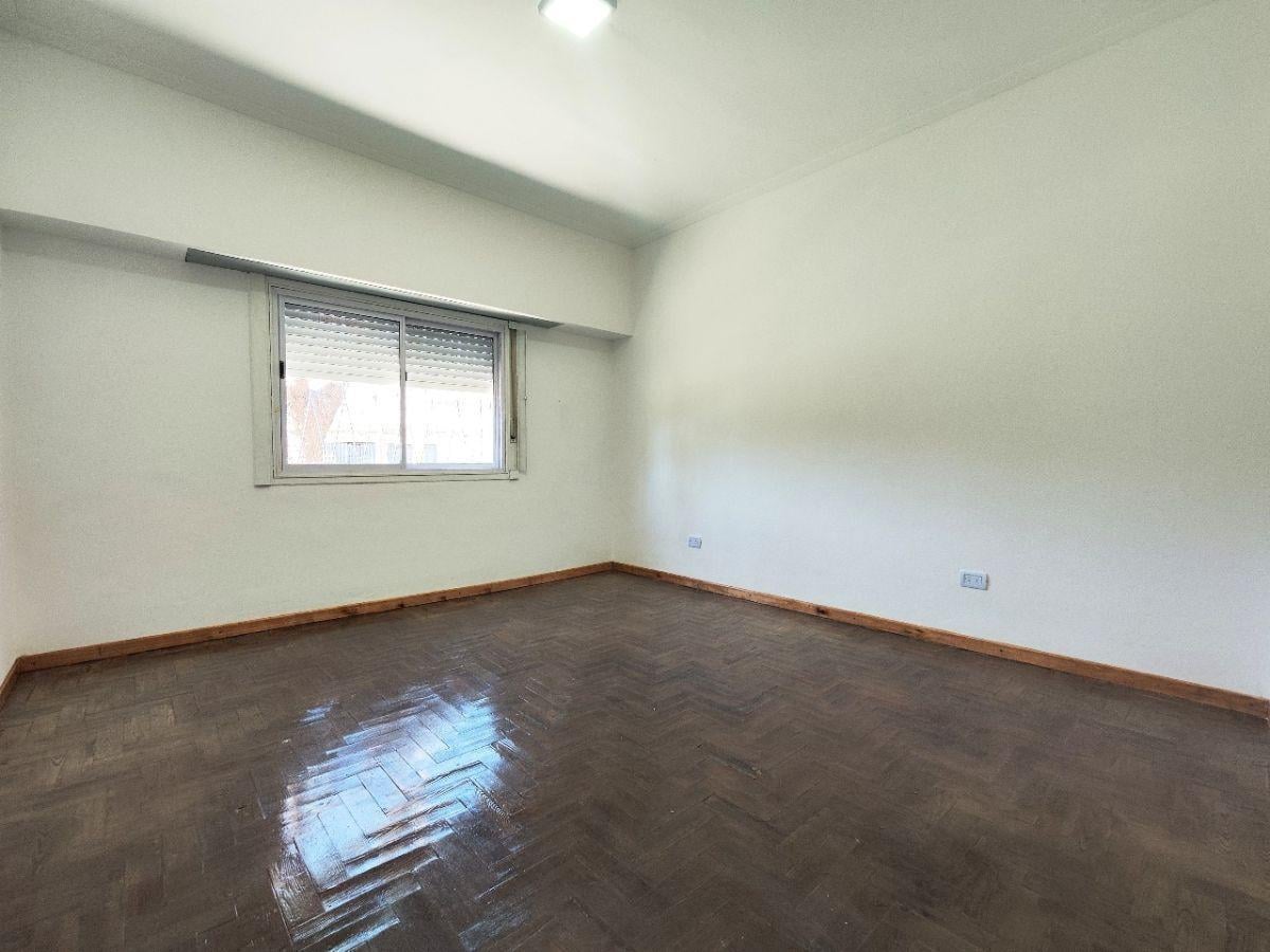 Foto de PH en Venta de 3 amb (potencial 4 amb) con garaje (apto credito), imagen 2
