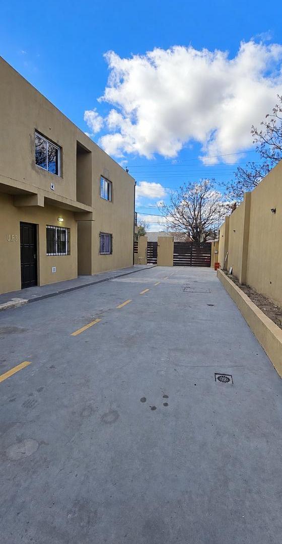 Foto de COMPLEJO DE DEPTOS 2 Y 3 AMB (COCHERAS), imagen 3