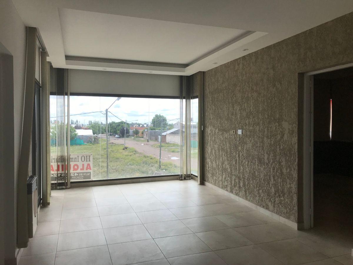 Foto de ALQUILO DPTO. 1 DORMITORIO 1 BAÑO TERRAZA COCHERA - LA CONSULTA, imagen 2