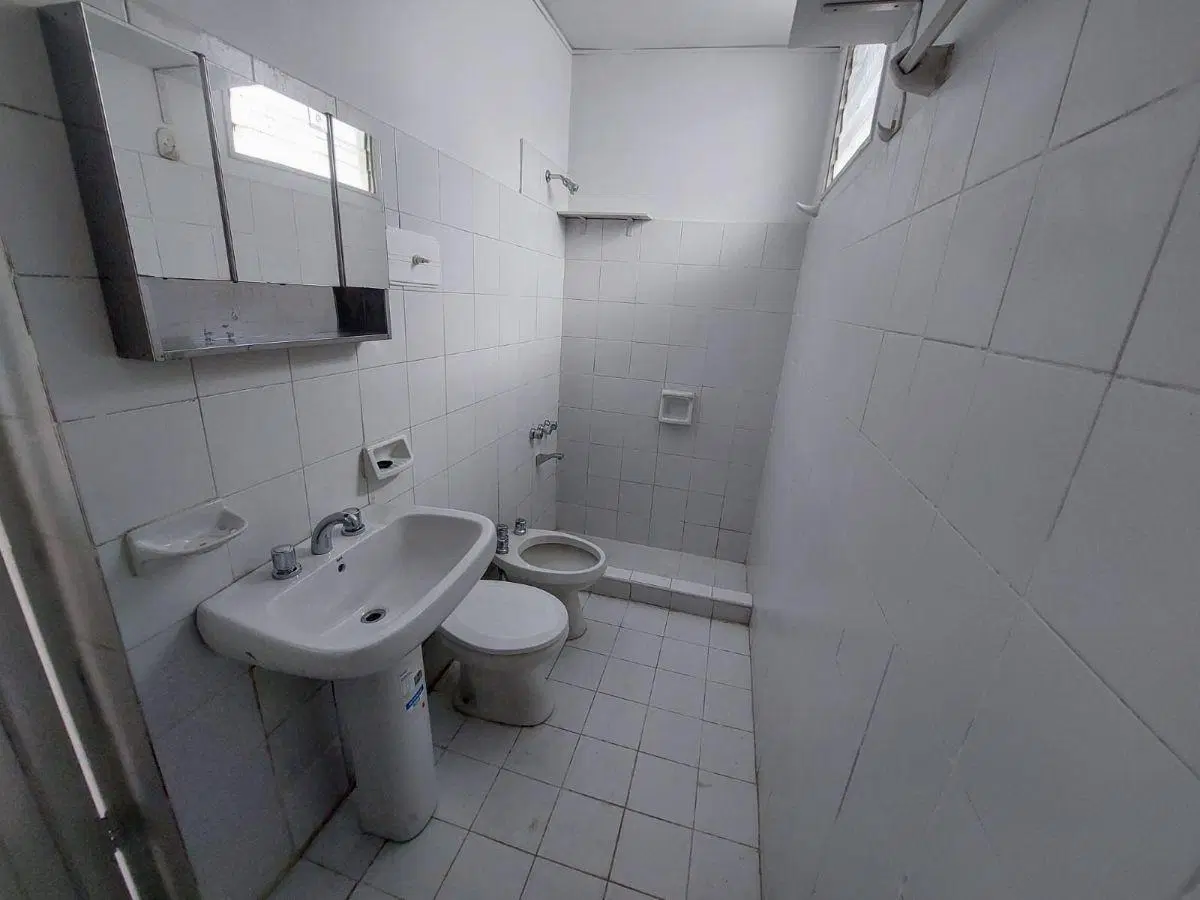 ALQUILO CASA 3 DORMITORIOS 2 BAÑOS BARRIO TRAPICHE 4