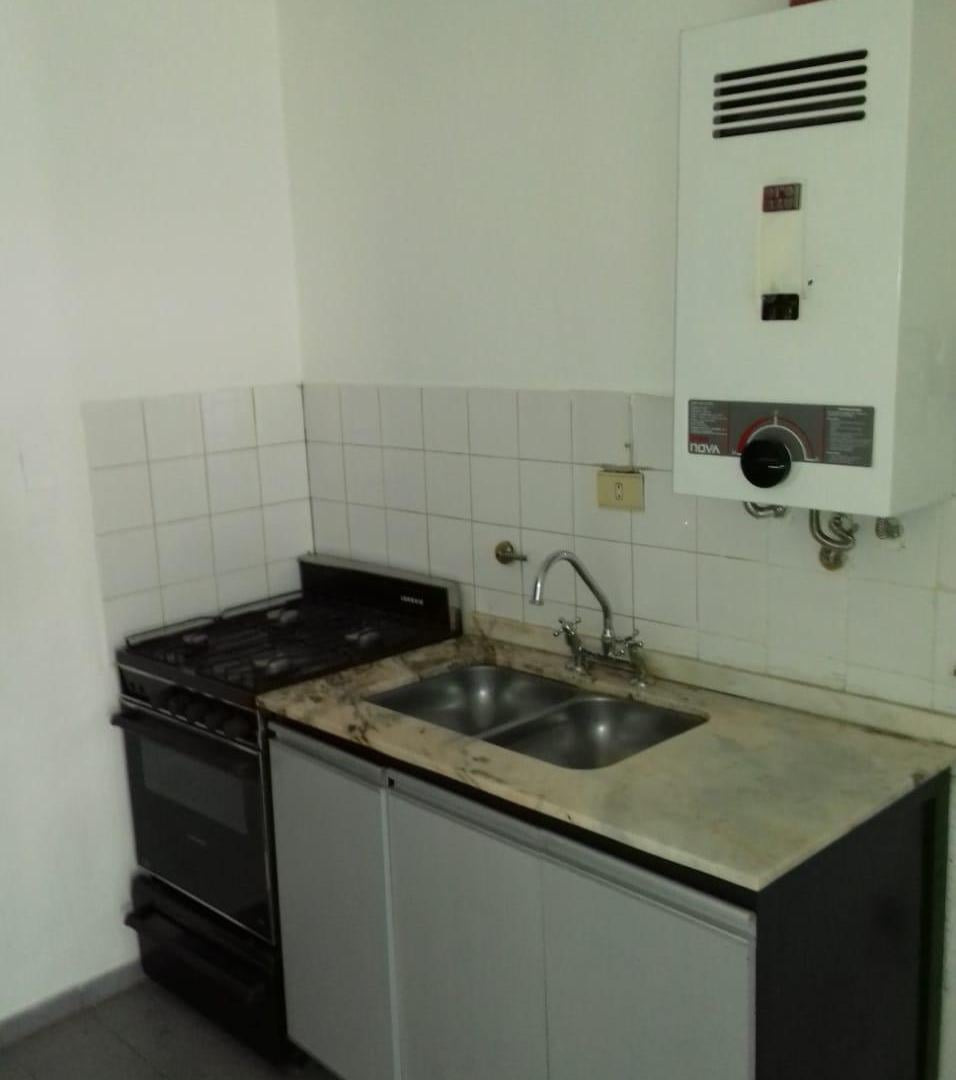 Foto de Alquiler Alvear 221 Un (1) Dormitorio Centro, imagen 2