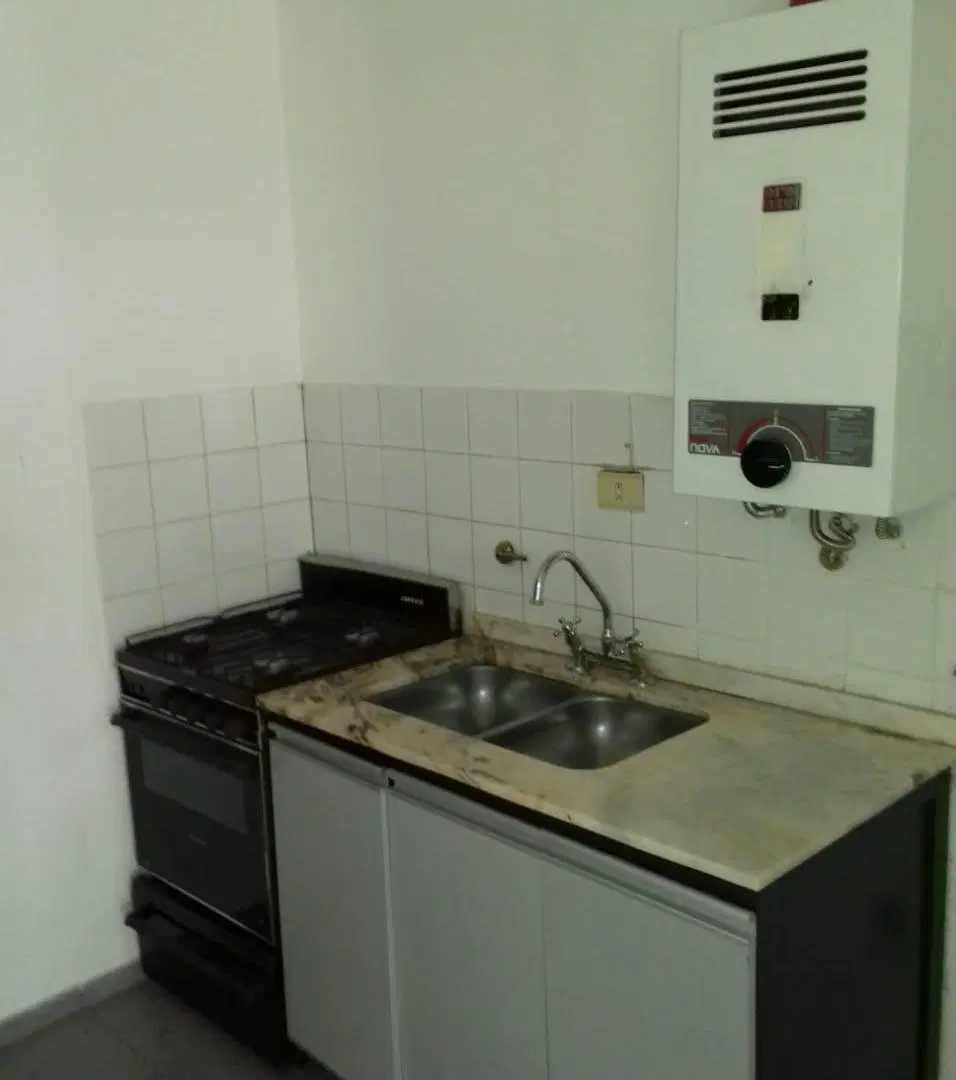 Alquiler Alvear 221 Un (1) Dormitorio Centro 2
