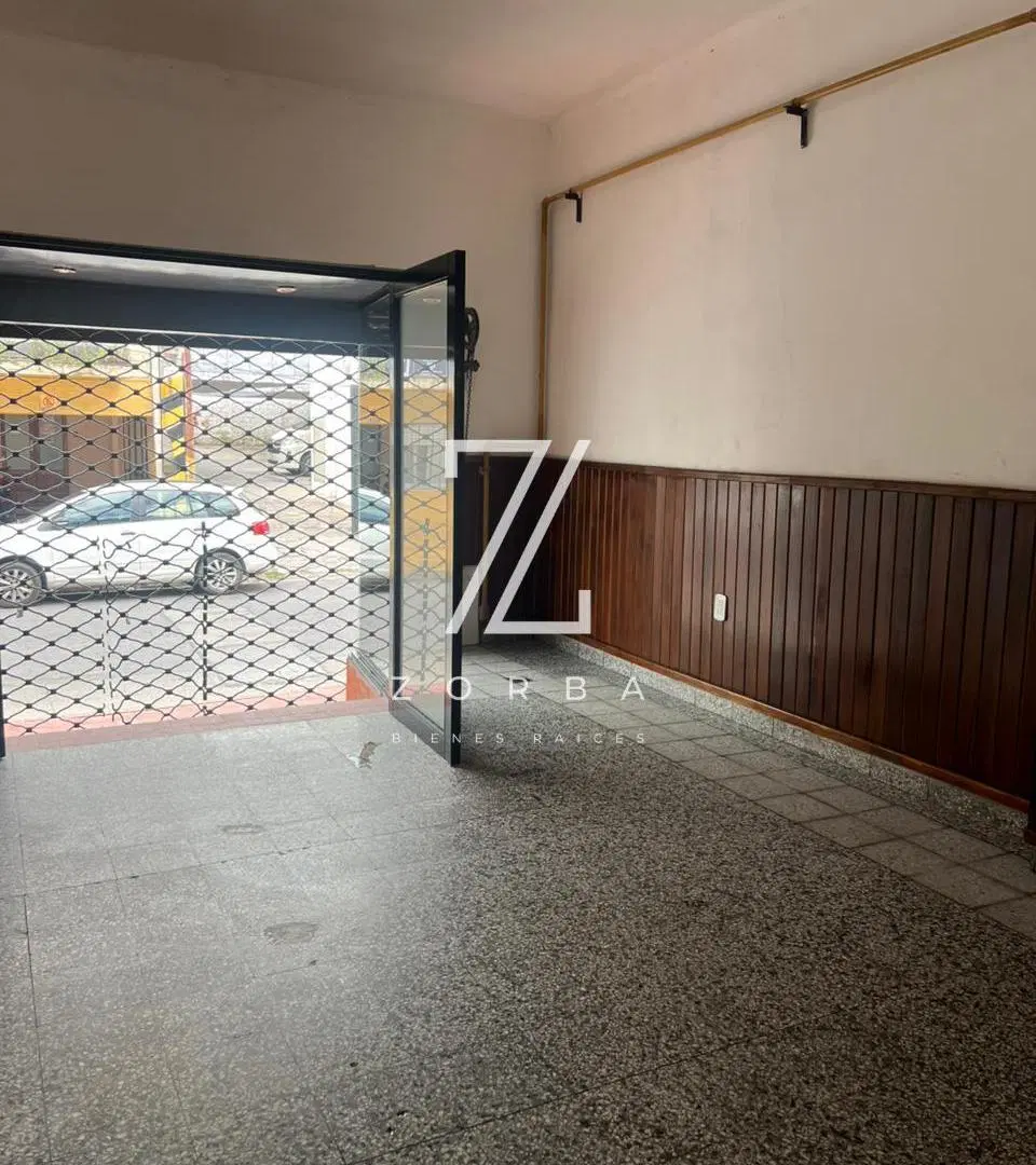 Local Comercial en Alquiler | Alvarado 200 2