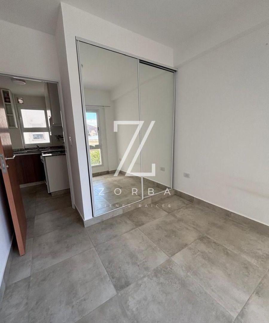 Foto de DEPARTAMENTO EN ALQUILER | Balcarce al 700, imagen 2