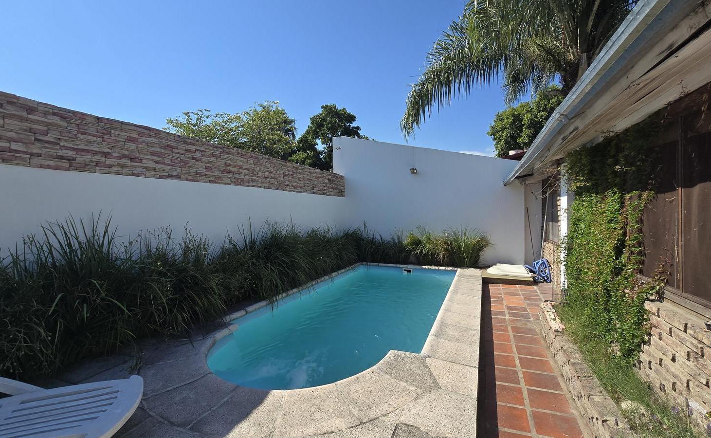 Casa en venta en la florida - 3 dormitorios - Pileta