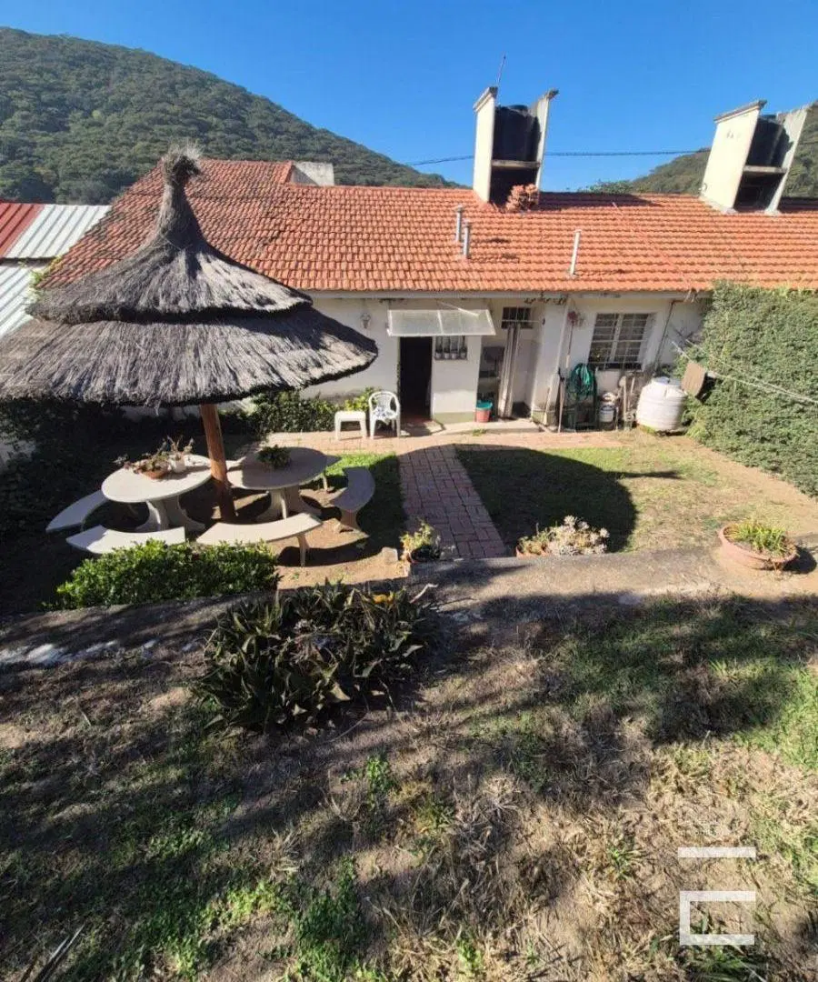 Casa en alquiler c/ cochera en Otros Barrios 5