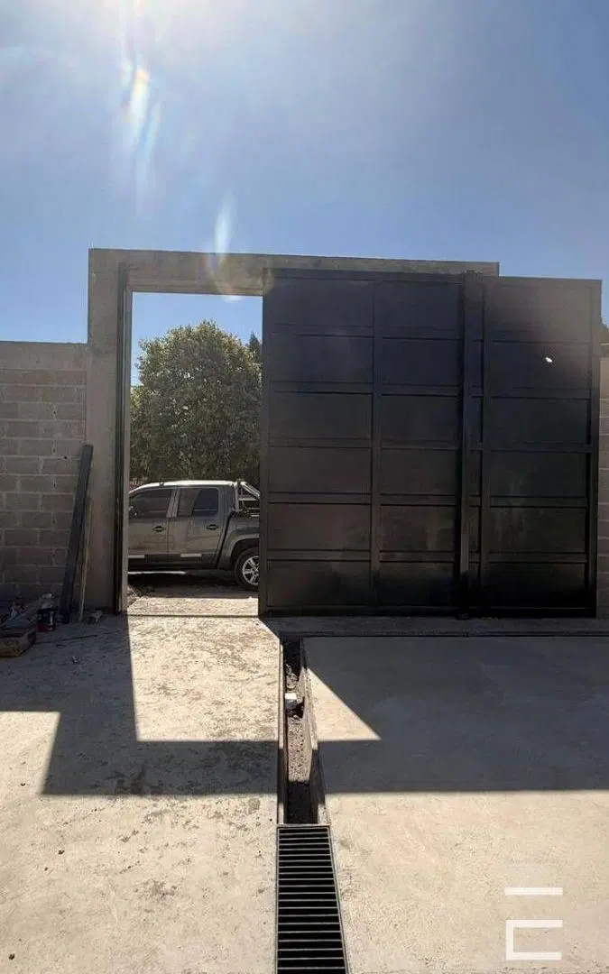 Galpón en alquiler de 350m2 ubicado en Cerrillos 2