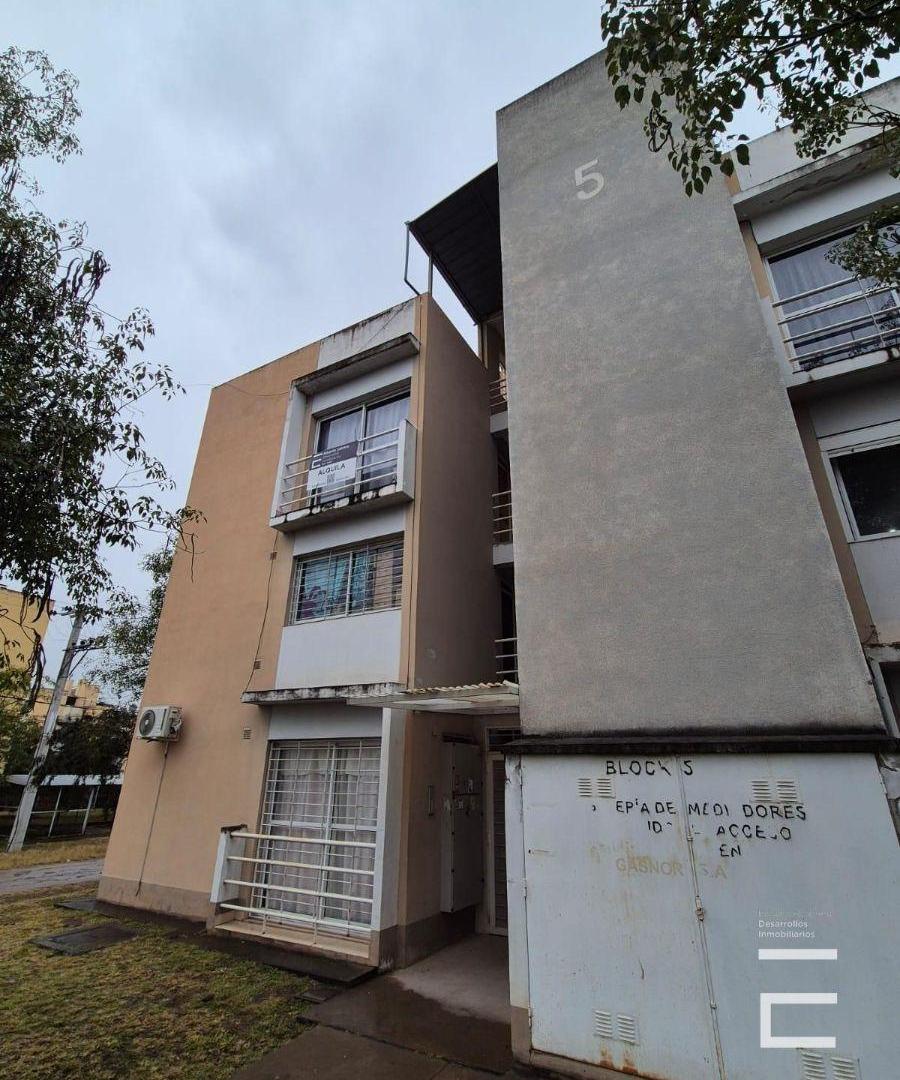 Departamento en alquiler c/ cochera en Zona Norte