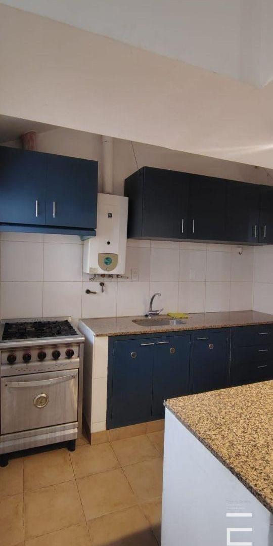 Foto de Casa en alquiler c/ cochera en Zona Norte, imagen 2