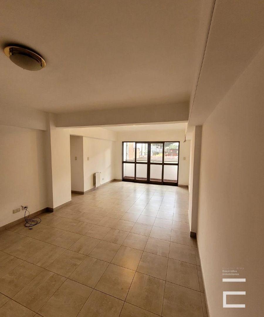 Foto de Departamento en alquiler c/ cochera en Centro, imagen 1