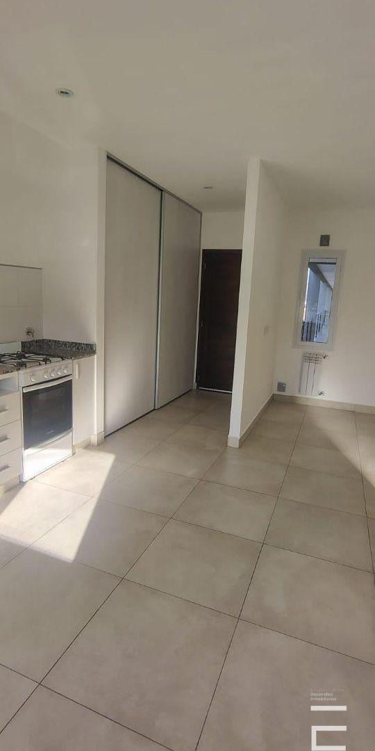 Foto de Departamento en alquiler c/ cochera en Zona Sur, imagen 5