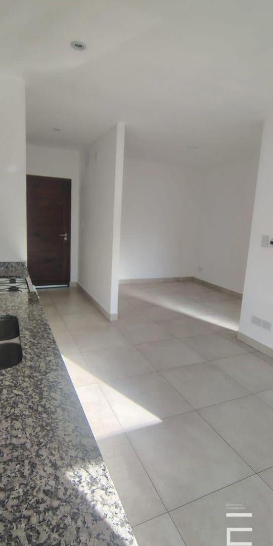 Foto de Departamento en alquiler c/ cochera en Zona Sur, imagen 4