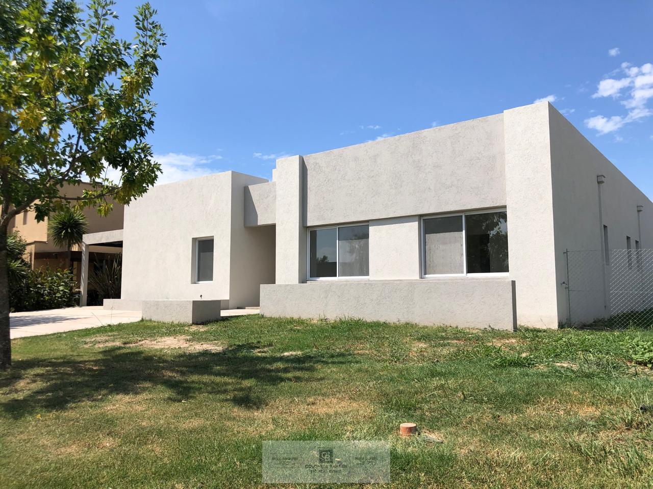 Foto de Casa en Venta en El Canton, imagen 1