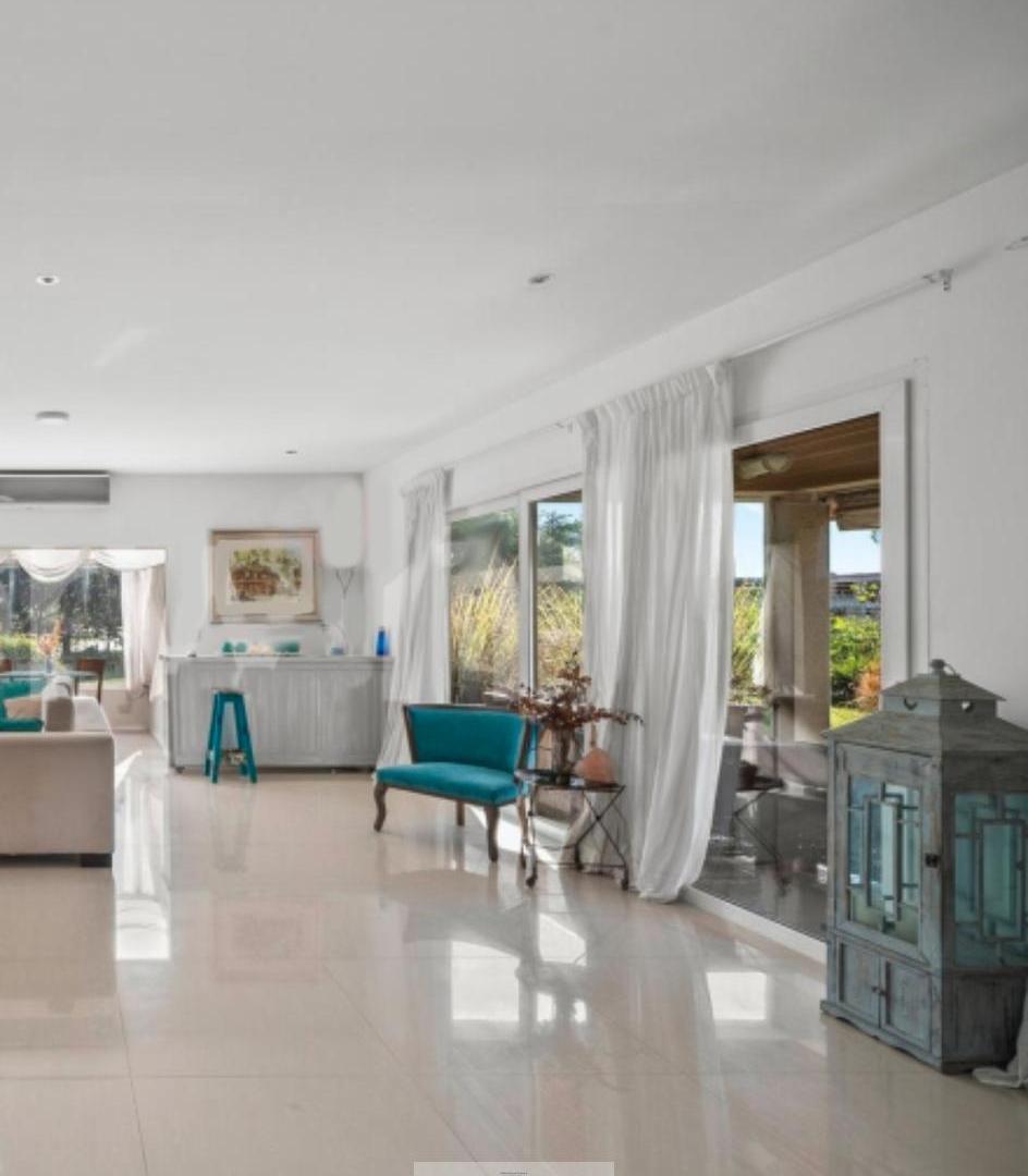 Foto de Casa en Venta Barrio Nautico Albanueva, imagen 2