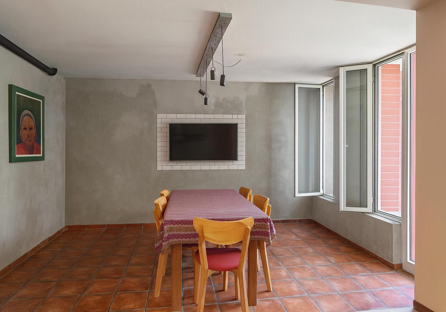 Foto de Casa en venta 2 dormitorios mas comodin c/ patio y cochera, imagen 3