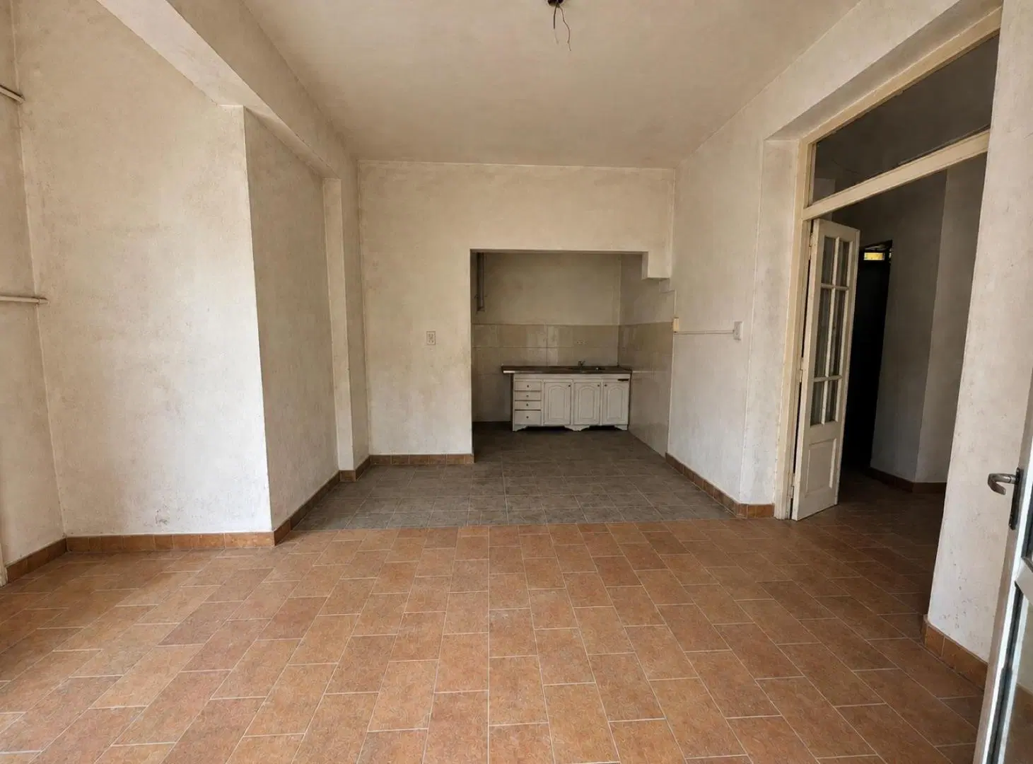 Casa en venta 2 dormitorios c/ cochera y patio Barrio Matheu 5
