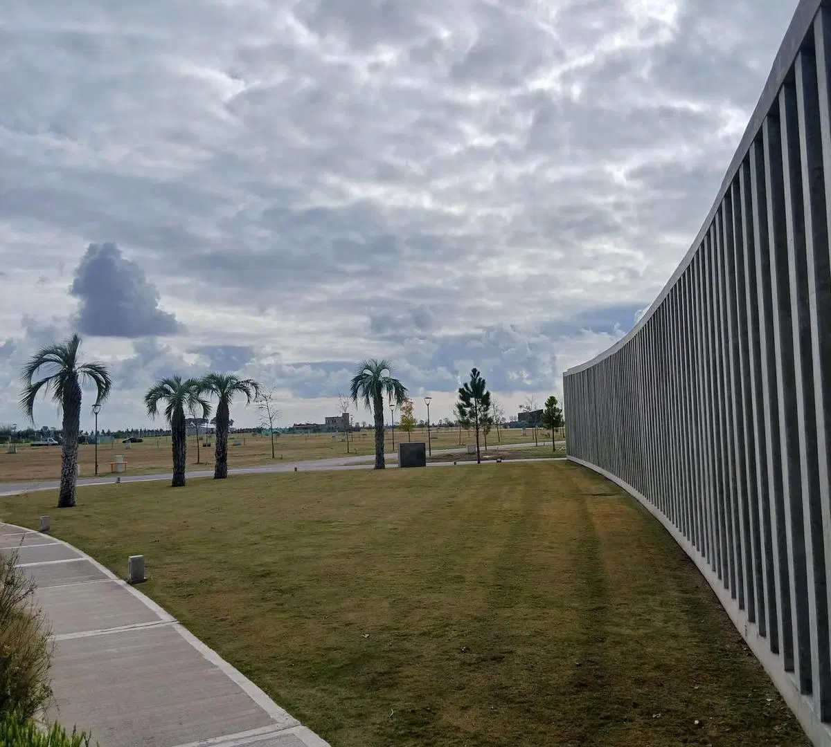 Venta de lote en Vida Lagoon -  Funes 4