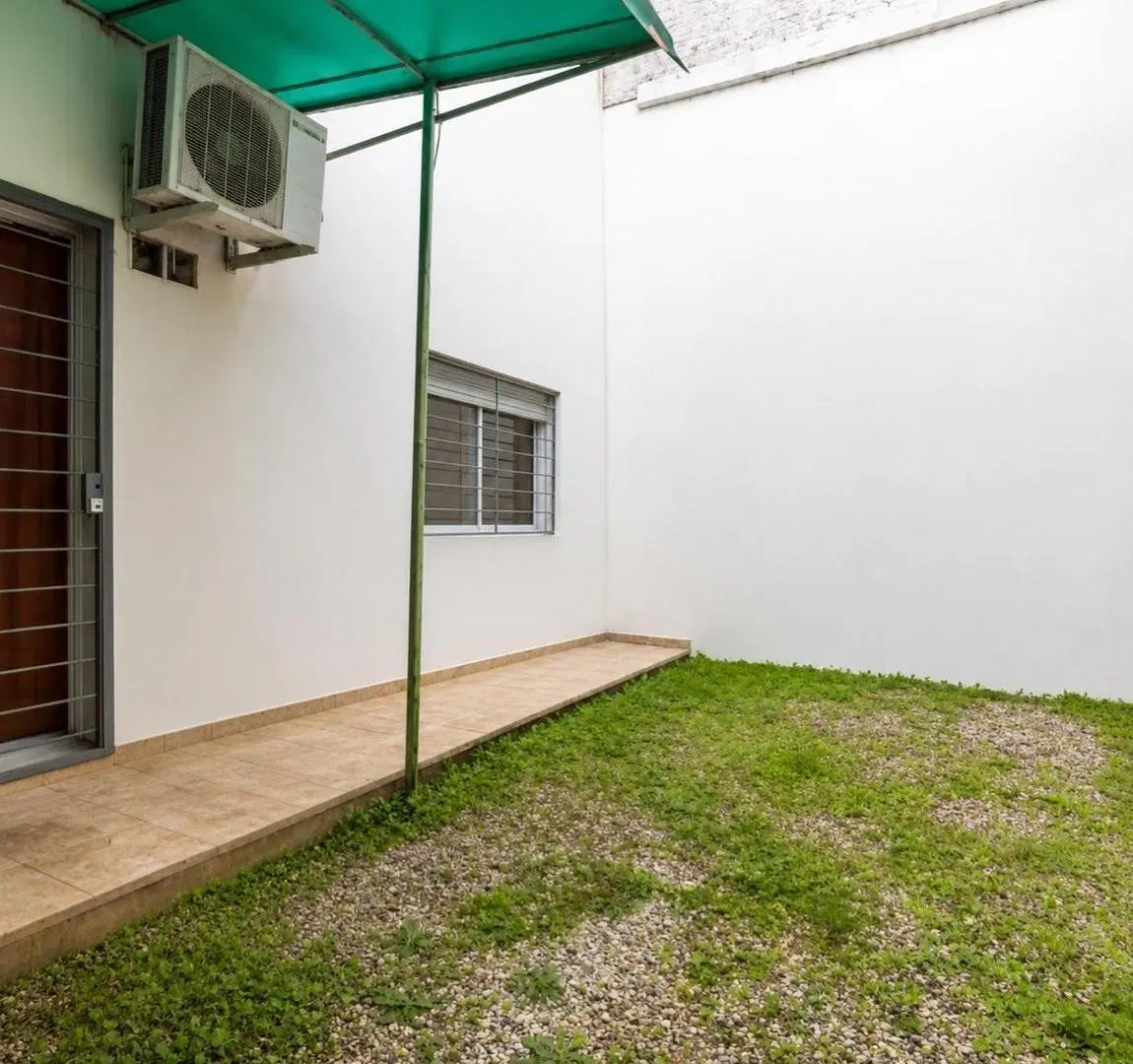 Departamento en venta 1 dormitorio c/ patio y cochera 4