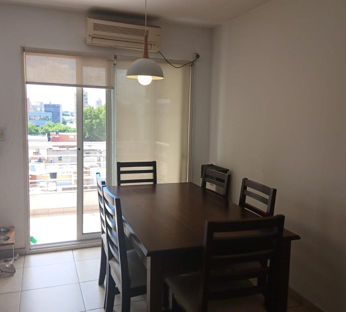 Departamento en Venta 1 dormitorio semi piso con balcon al frente y contra frente