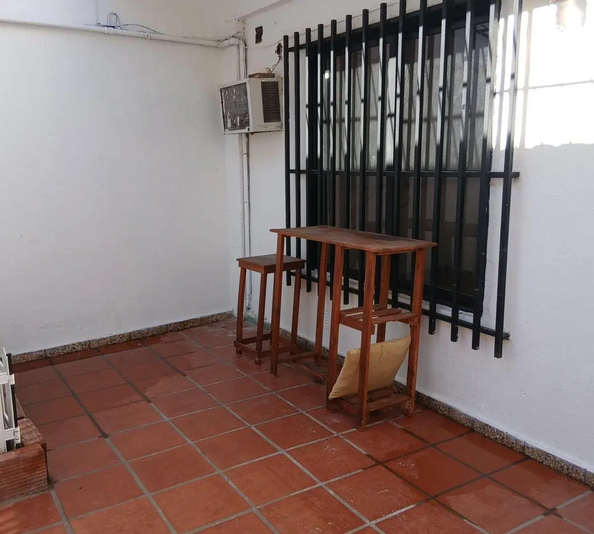 Venta de departamento de pasillo de 1 dormitorio con patio y terraza exclusiva 2
